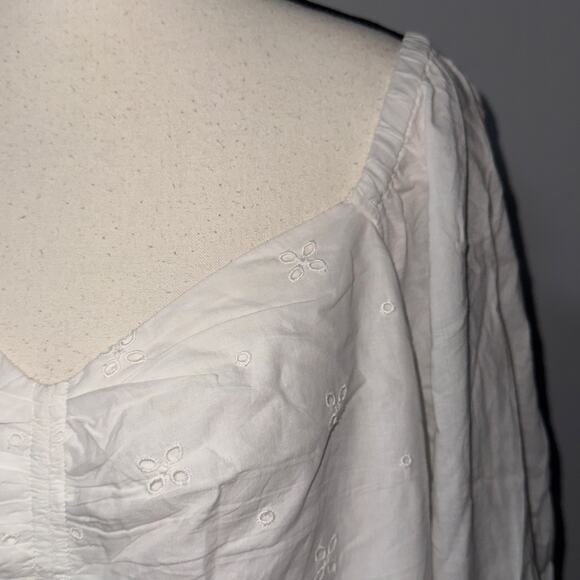 Old Navy White Eyelet Peplum Blouse Long Sleeve women’s size XL - Picture 4 of 7